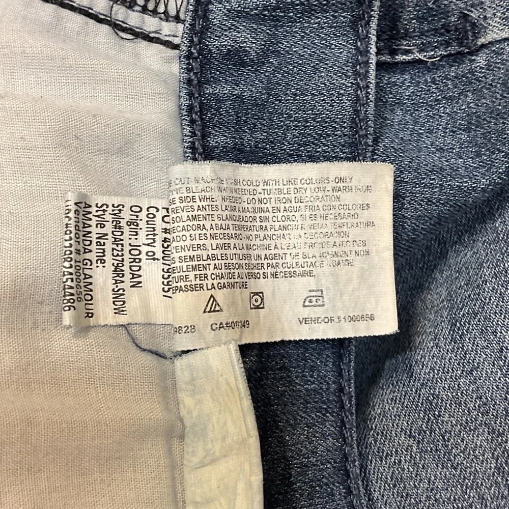 Gloria Vanderbilt Mid-Wash Amanda Classic Straight Leg Jeans Size 6 - Picture 10 of 13